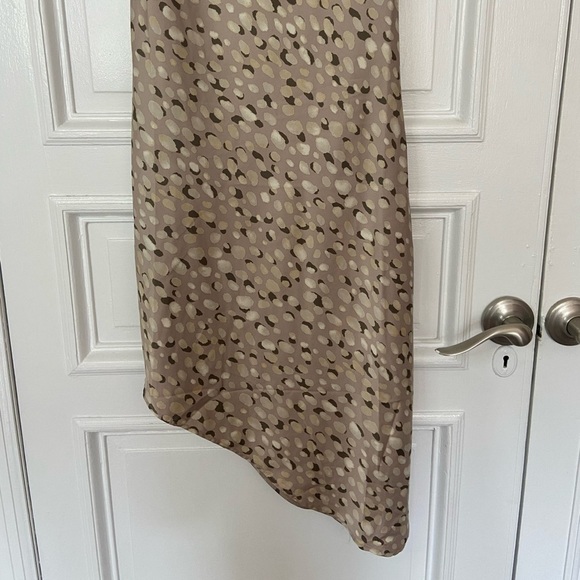 NWT Forever 21 Silky Satin Cowl Tan Brown Pattern Asymmetrical Hem Formal Dress - Picture 5 of 13